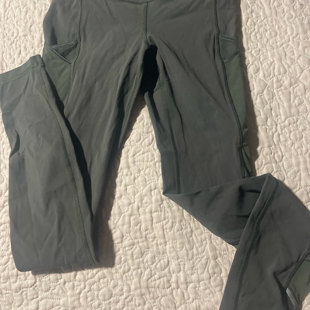 Lululemon Speed Up Skinny Leggings in‎ olive green with mesh details size 4 - Picture 2 of 9